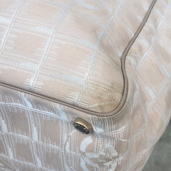 Authentic Chanel Travel Line Tote in good condition with pouch - Picture 4 of 15